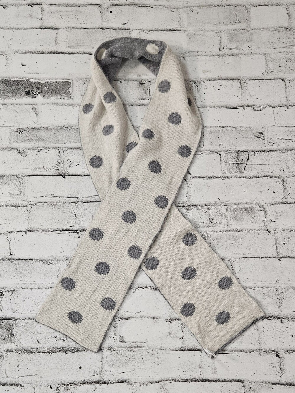 GAP Reversible Polka Dot Knit Scarf Grey Cream One Size